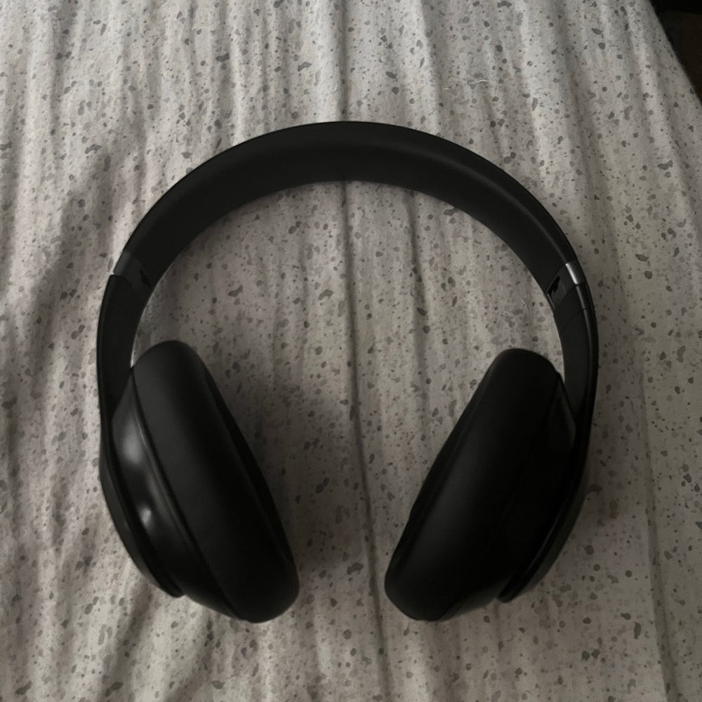 Beats Studio Pros - Picture 4 of 6